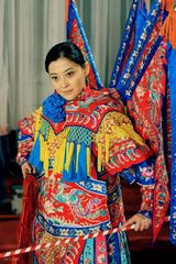 ���е������