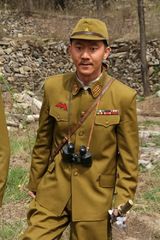 ʯ���ٵ�ս���ഺ����